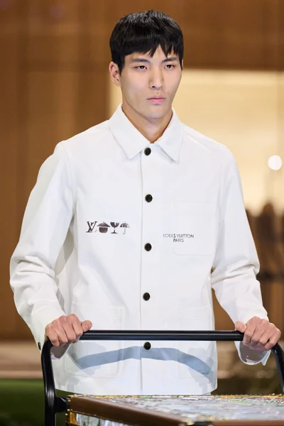 Look 38
